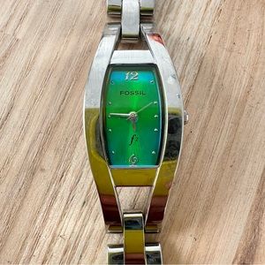 Fossil f2 ladies green dial silver tone fashion watch NEW BATTERY